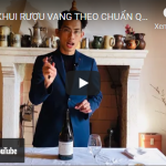 CÁCH KHUI RƯỢU VANG THEO CHUẨN QUỐC TẾ